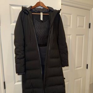 Lululemon Street Sleet Black Puffer Rain jacket Waterproof no flaws